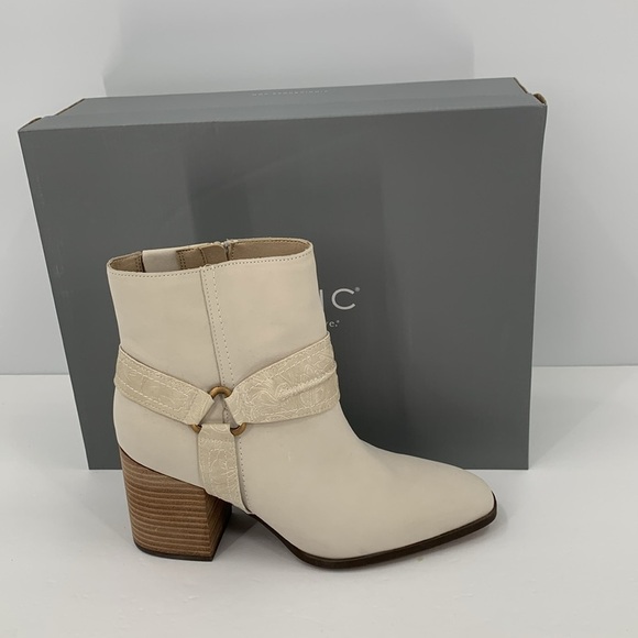 Vionic Carnelia ankle boots cream leather shoe heel tooled zipper new 9 - Picture 1 of 6